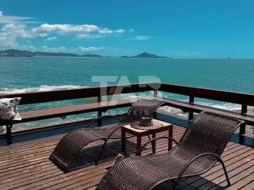 Casa / Sobrado para Locação em Itajaí/SC Cabeçudas 6 Quartos