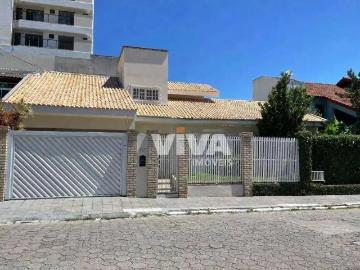 Casa / Sobrado para Locação em Itajaí/SC Dom Bosco 6 Quartos