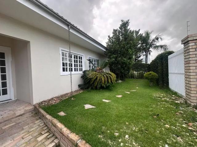 Casa / Sobrado para Locação em Itajaí/SC Dom Bosco 6 Quartos