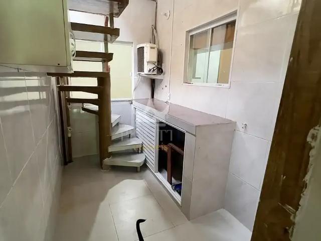 Casa / Sobrado para Locação em Itajaí/SC Espinheiros 2 Quartos