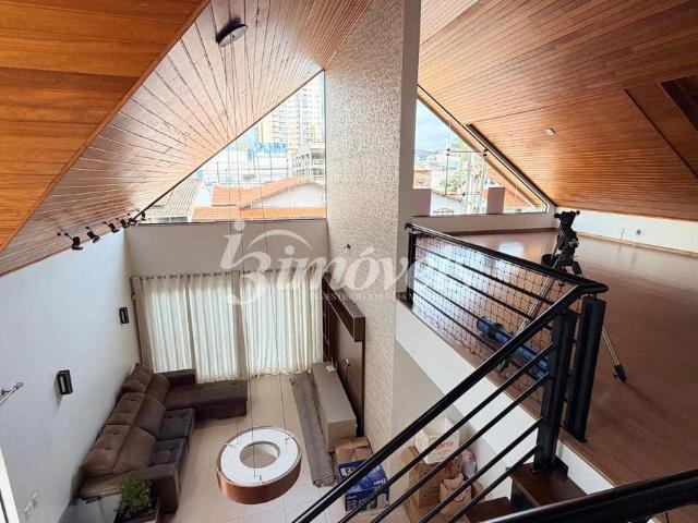Casa / Sobrado para Locação em Itajaí/SC Fazenda 3 Quartos