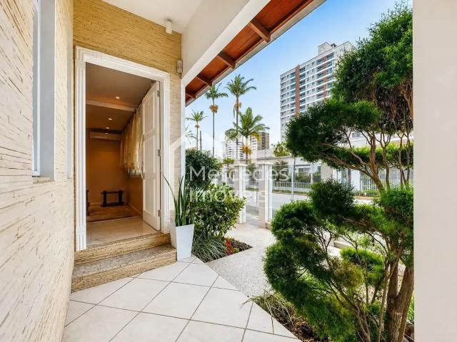 Casa / Sobrado para Locação em Itajaí/SC São João 3 Quartos