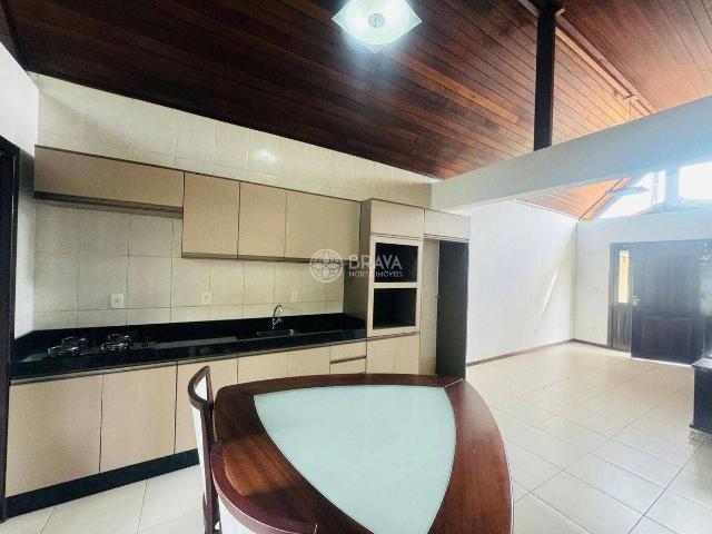 Casa / Sobrado para Locação em Itajaí/SC São João 2 Quartos