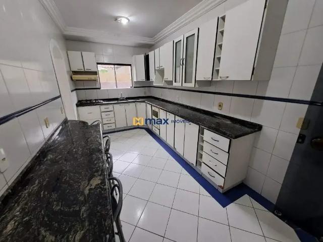 Casa / Sobrado para Locação em Itajaí/SC São João 6 Quartos