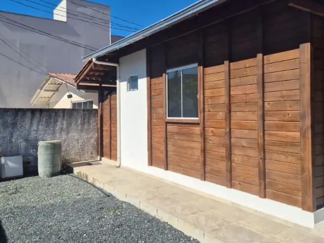 Casa / Sobrado para Locação em Itajaí/SC São Vicente 2 Quartos