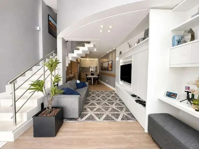 Casa / Sobrado para Locação em Itajaí/SC Praia Brava 3 Quartos