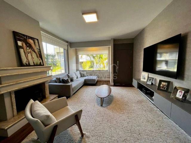 Casa / Sobrado para Locação em Itajaí/SC Praia Brava 4 Quartos