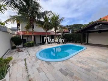 Casa / Sobrado para Locação em Itajaí/SC Ressacada 3 Quartos
