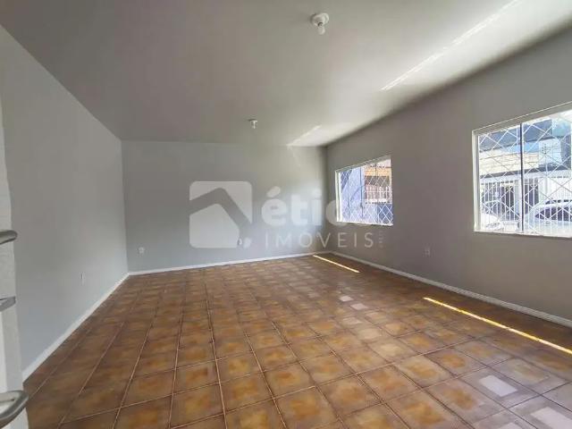 Casa / Sobrado para Locação em Itajaí/SC Vila Operária 5 Quartos