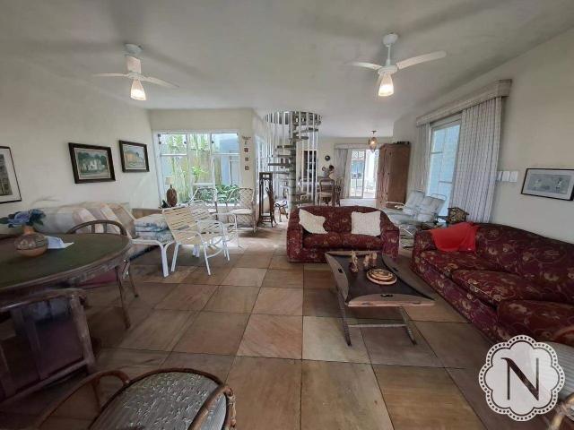 Casa / Sobrado para Locação em Itanhaém/SP Centro 4 Quartos