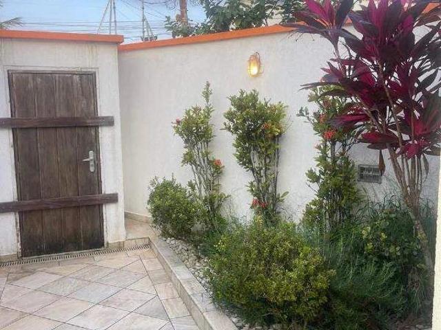 Casa / Sobrado para Locação em Itanhaém/SP Cibratel II 4 Quartos