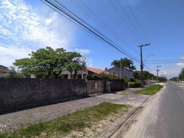 Casa / Sobrado para Locação em Itapoá/SC Barra do Sai 5 Quartos