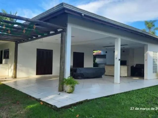Casa / Sobrado para Locação em Itapoá/SC Pontal do Norte 4 Quartos