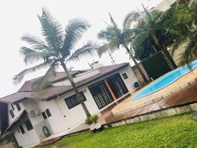 Casa / Sobrado para Locação em Itapoá/SC Paese 3 Quartos
