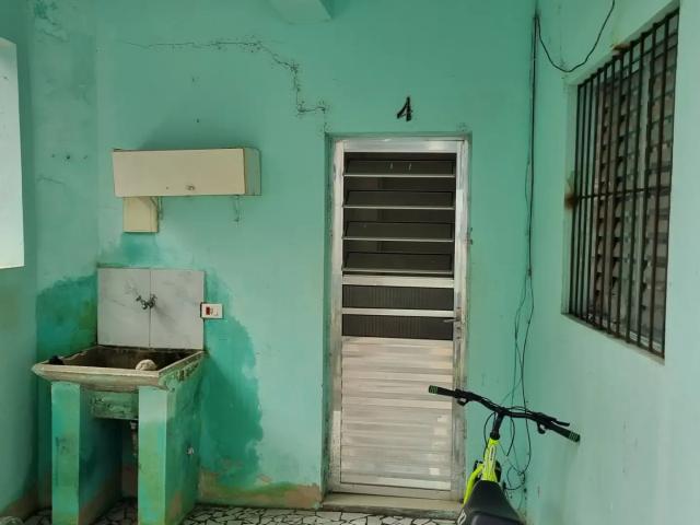 Casa / Sobrado para Locação em Itapecerica da Serra/SP Chácara Santa Maria 1 Quartos