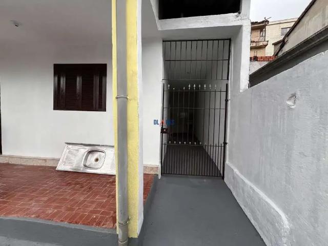 Casa / Sobrado para Locação em Itapecerica da Serra/SP Palmeiras 2 Quartos
