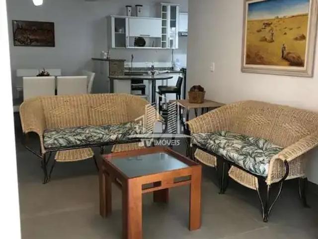 Casa / Sobrado para Locação em Itapema/SC Meia Praia 3 Quartos