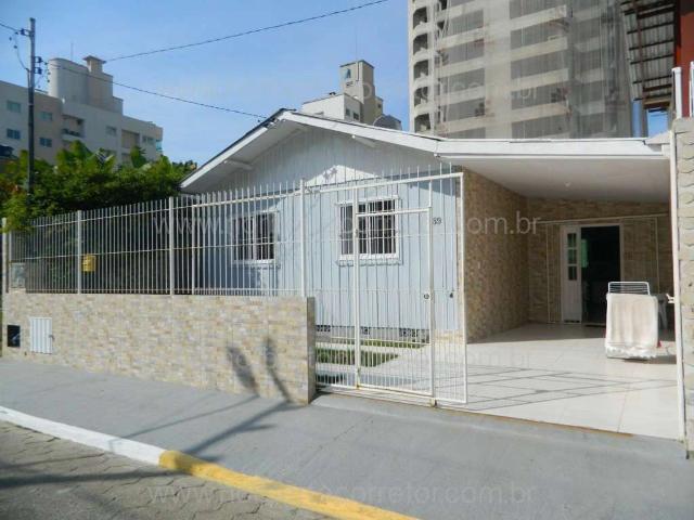 Casa / Sobrado para Locação em Itapema/SC Meia Praia 2 Quartos