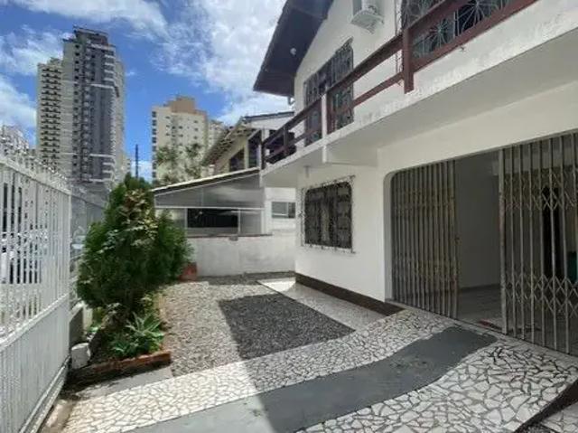 Casa / Sobrado Comercial para Locação em Itapema/SC Meia Praia