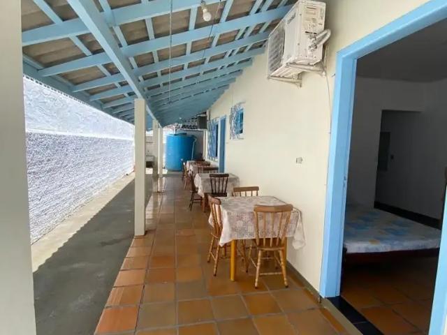 Casa / Sobrado para Locação em Itapema/SC Meia Praia 9 Quartos
