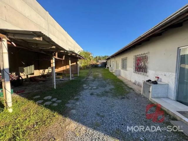 Casa / Sobrado para Locação em Itapema/SC Alto São Bento 1 Quartos