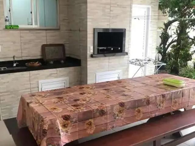 Casa / Sobrado para Locação em Itapema/SC Centro 3 Quartos