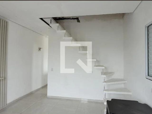 Casa / Sobrado para Locação em Itaquaquecetuba/SP Jardim Odete 1 Quartos