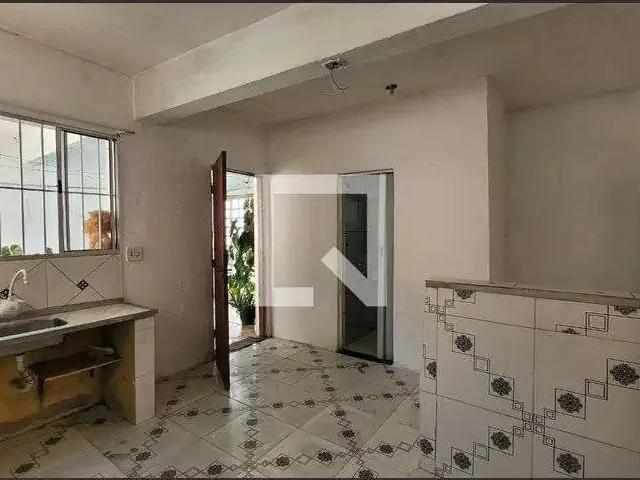Casa / Sobrado para Locação em Itaquaquecetuba/SP Jardim Odete 1 Quartos