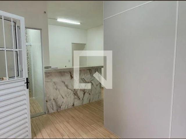Casa / Sobrado para Locação em Itaquaquecetuba/SP Jardim Odete 2 Quartos