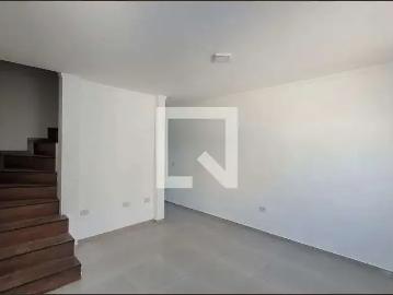 Casa / Sobrado para Locação em Itaquaquecetuba/SP Jardim Odete 2 Quartos