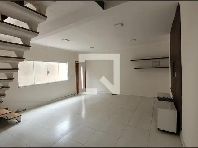 Casa / Sobrado para Locação em Itaquaquecetuba/SP Jardim Odete 3 Quartos