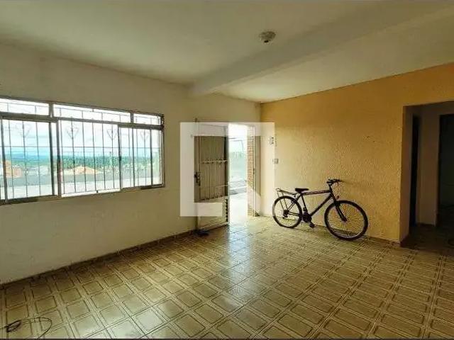 Casa / Sobrado para Locação em Itaquaquecetuba/SP Jardim Odete 3 Quartos