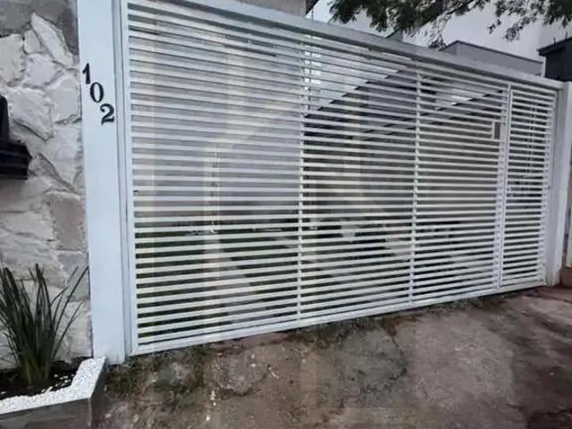 Casa / Sobrado para Locação em Itaquaquecetuba/SP Jardim dos Buritis 3 Quartos