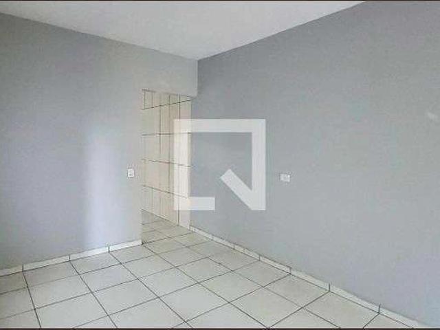 Casa / Sobrado para Locação em Itaquaquecetuba/SP Vila Arizona 1 Quartos