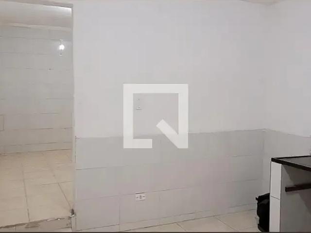 Casa / Sobrado para Locação em Itaquaquecetuba/SP Vila Arizona 1 Quartos