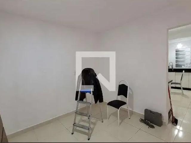 Casa / Sobrado para Locação em Itaquaquecetuba/SP Vila Arizona 2 Quartos