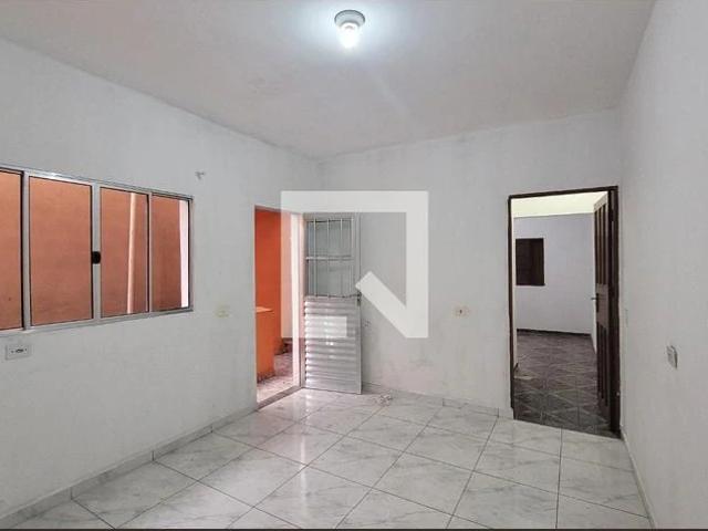 Casa / Sobrado para Locação em Itaquaquecetuba/SP Vila Arizona 2 Quartos