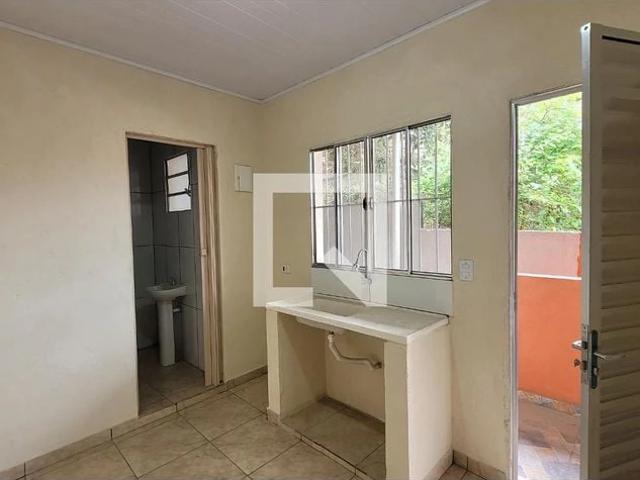 Casa / Sobrado para Locação em Itaquaquecetuba/SP Vila Maria Augusta 1 Quartos