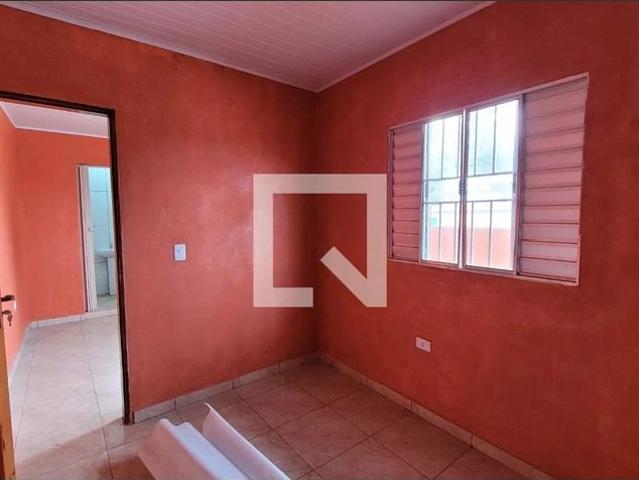 Casa / Sobrado para Locação em Itaquaquecetuba/SP Vila Maria Augusta 1 Quartos