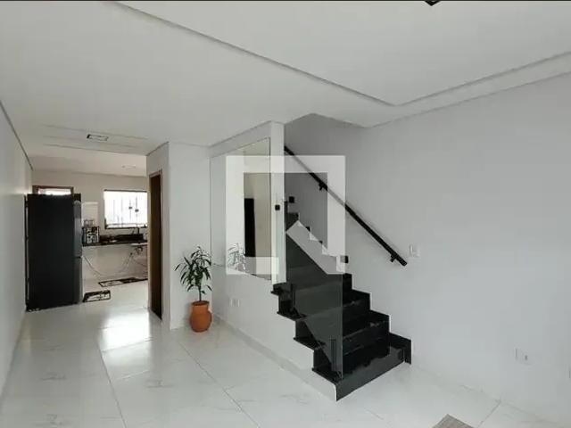 Casa / Sobrado para Locação em Itaquaquecetuba/SP Vila São Carlos 2 Quartos