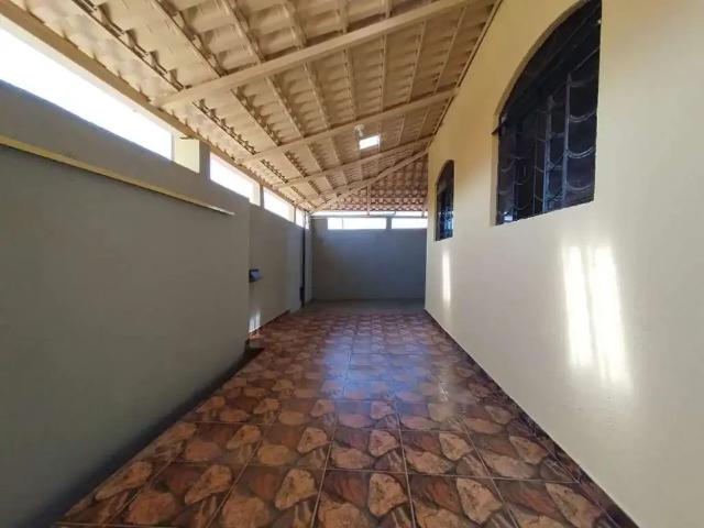 Casa / Sobrado para Locação em Itatiaiuçu/MG Pio XII 4 Quartos