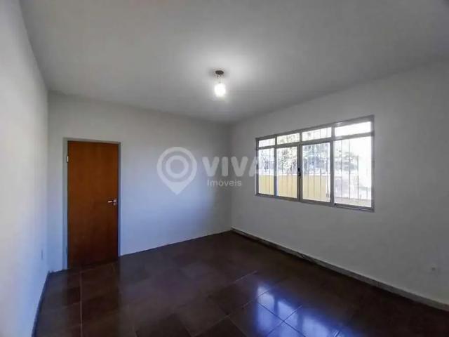 Casa / Sobrado para Locação em Itatiba/SP Centro 3 Quartos