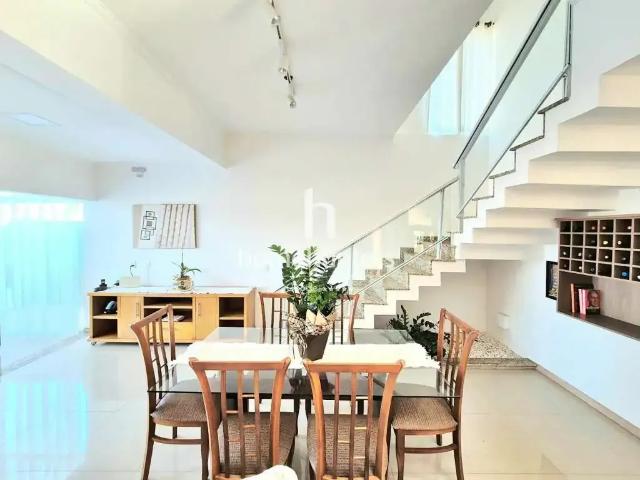 Casa / Sobrado para Locação em Itatiba/SP Condominio Residencial Villa Ravenna 4 Quartos