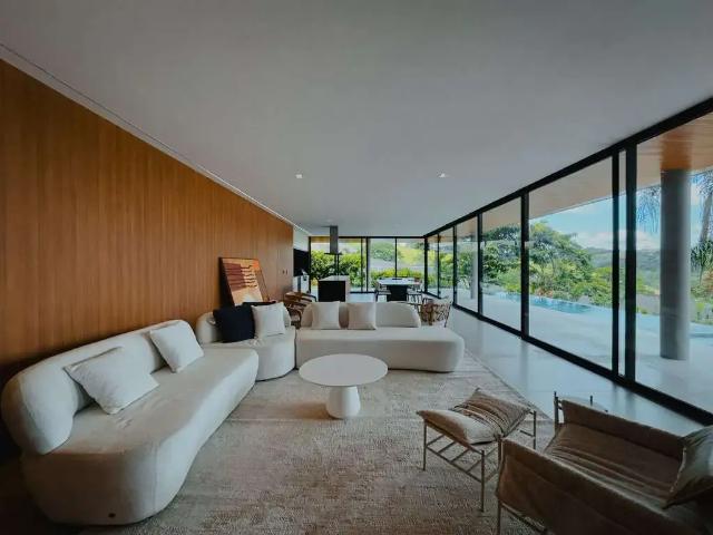 Casa / Sobrado para Locação em Itatiba/SP Condominio Village das Palmeiras 4 Quartos