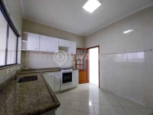 Casa / Sobrado para Locação em Itatiba/SP Giardino D' Itália 3 Quartos