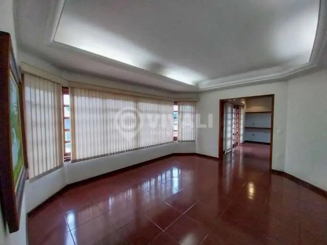 Casa / Sobrado para Locação em Itatiba/SP Jardim Belém 3 Quartos