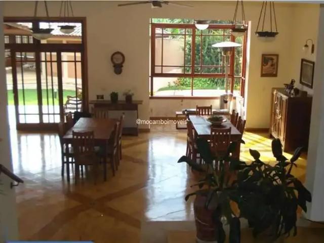 Casa / Sobrado para Locação em Itatiba/SP Jardim das Laranjeiras 7 Quartos