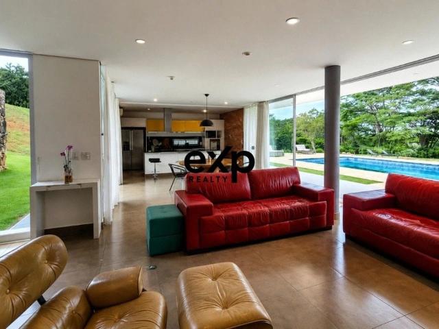 Casa / Sobrado para Locação em Itatiba/SP Jardim das Laranjeiras 4 Quartos