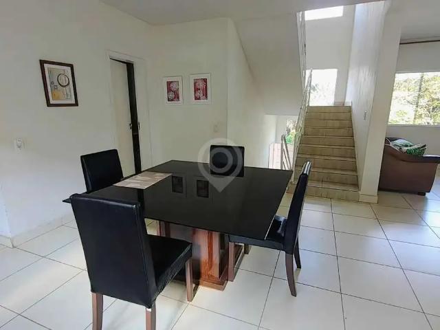 Casa / Sobrado para Locação em Itatiba/SP Jardim Leonor 3 Quartos