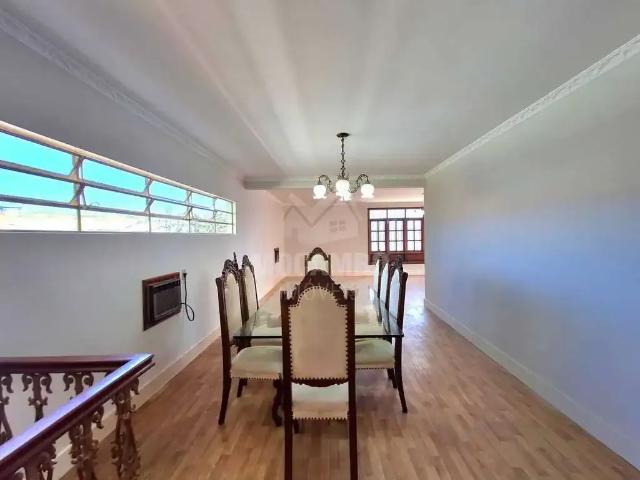 Casa / Sobrado para Locação em Itatiba/SP Vila Brasileira 5 Quartos